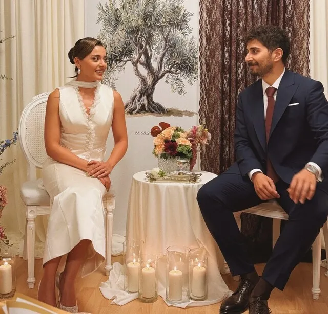 0x0-denizin-ortasinda-romantizm-zirvede-sila-turkoglu-ile-sevgilisi-ata-ayyildizin-teknedeki-ask-dolu-anlari-gunde-1788068219005-042638