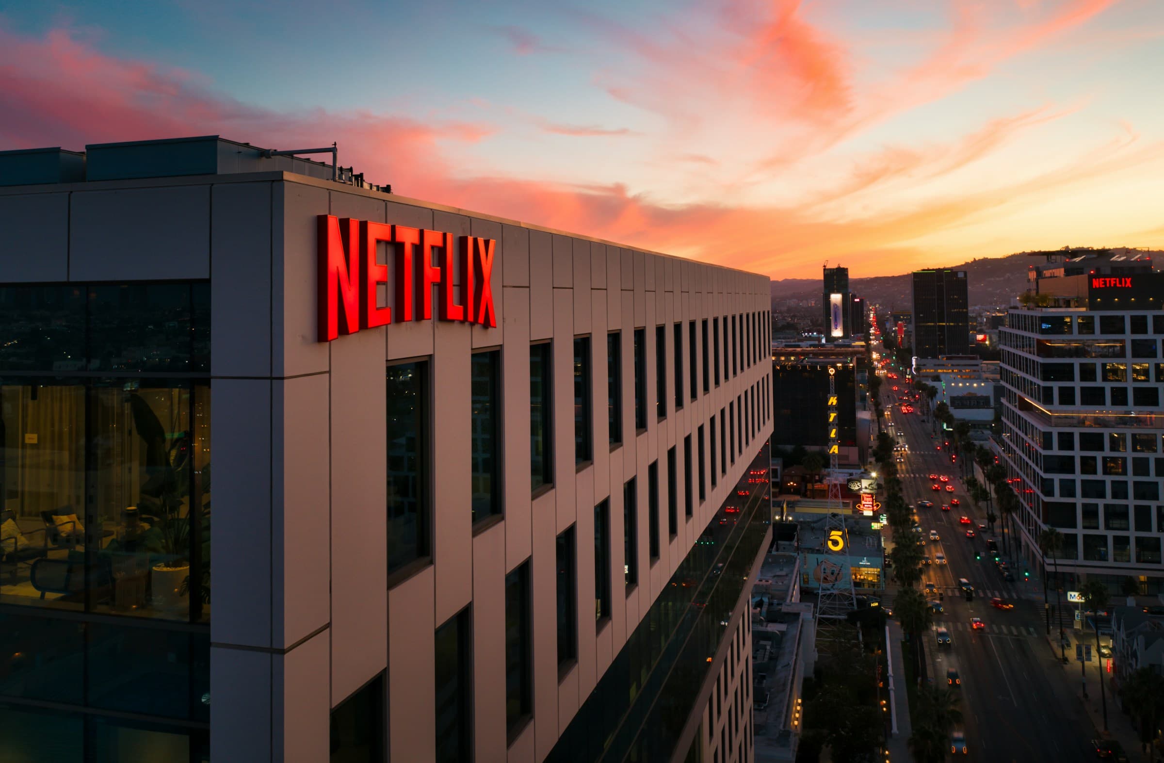 netflix-office-1-040730