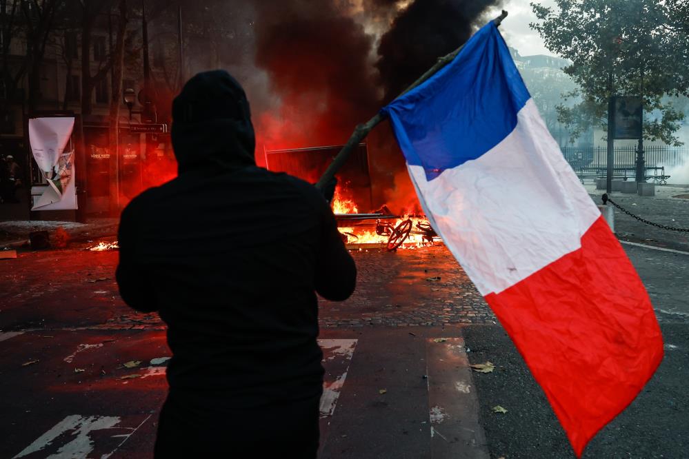 3-040041