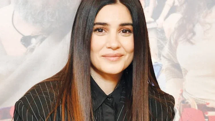 Oyuncu Zeynep Çamcı'dan müjdeli haber: Anne oldu!