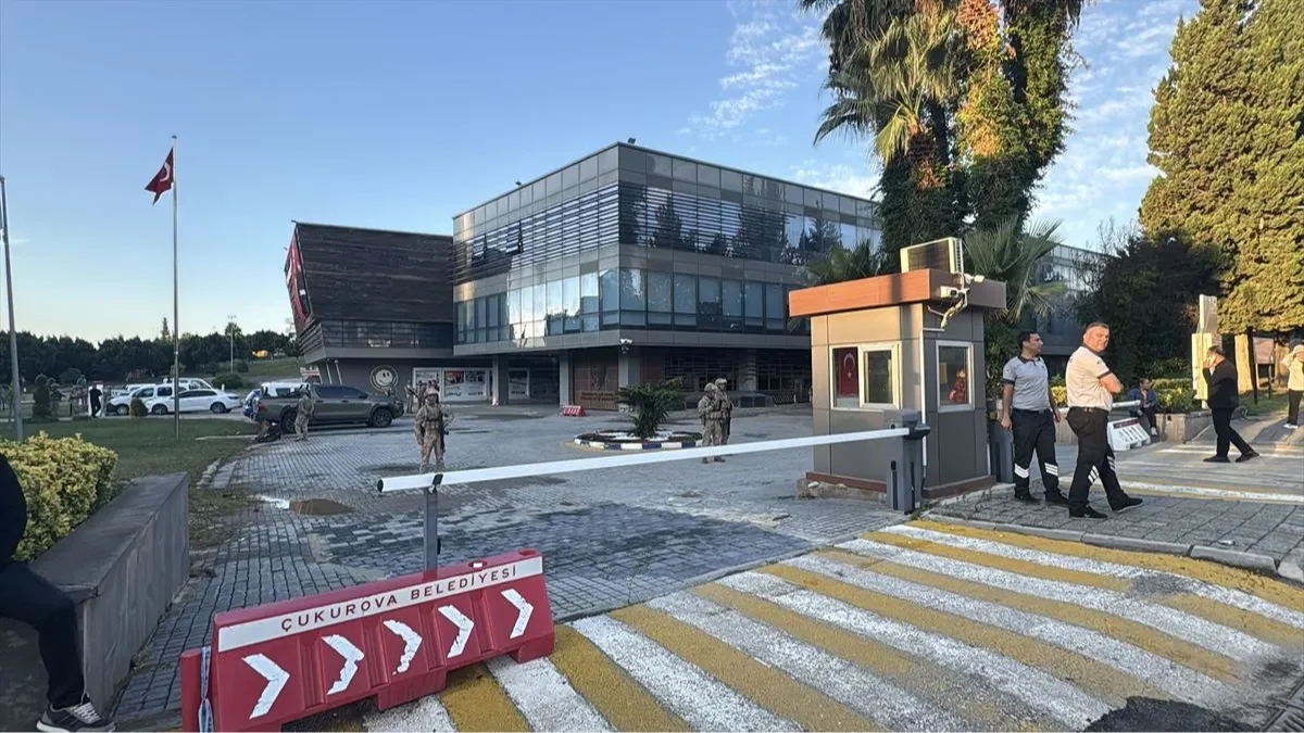 Çukurova Belediyesi operasyonu: 49 kişi adliyeye sevk edildi