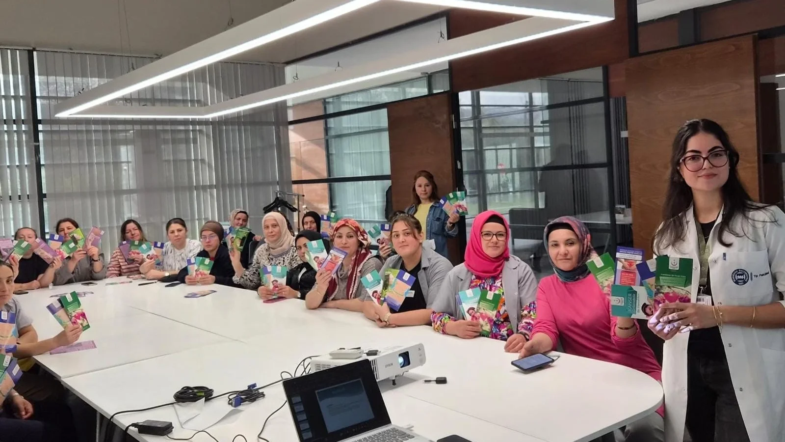Bartın OSB'de çalışan kadınlara kanser farkındalığı eğitimi