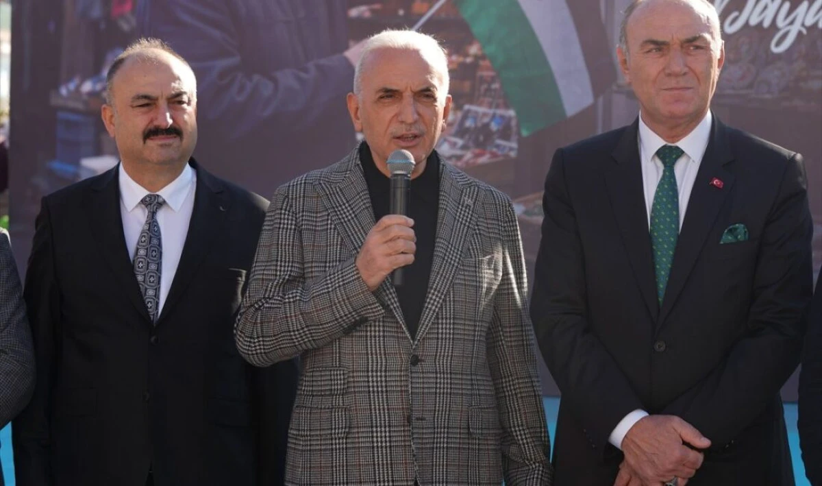 Ümraniye'de "Kazancım Gazze İçin" Kampanyası Büyük İlgi Gördü: Esnaf Bir Günlük Kazancını Bağışlıyor!