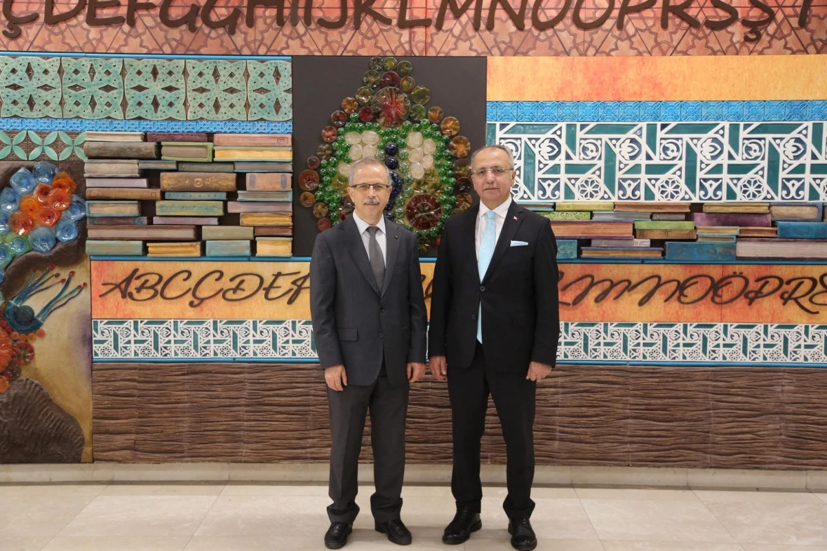 Ümraniye Kaymakamı Yüksel Çelik’ten Medeniyet Üniversitesi Rektörü Gülfettin Çelik’e Sıcak Ziyaret
