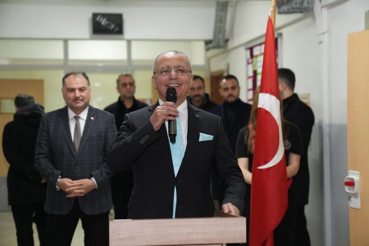 Ümraniye Kaymakamı Yüksel Çelik’ten Eğitime Güçlü Destek: Öğrencilerle Anlamlı Buluşma