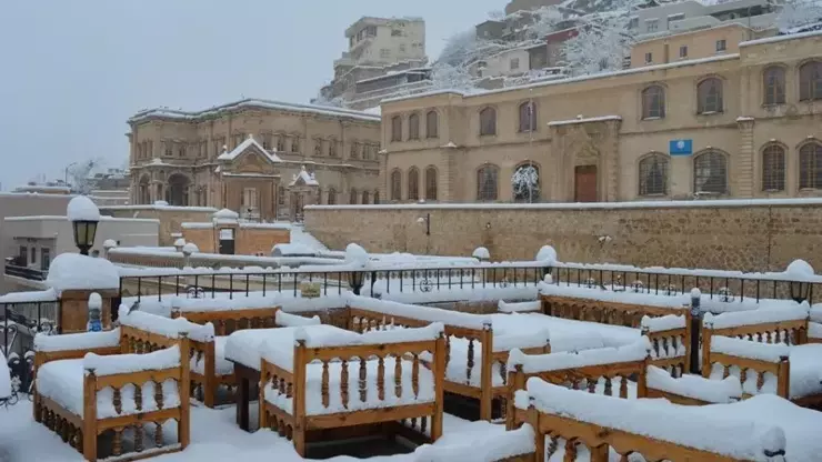 Mardin’de Kar Tatili Kararı! Dargeçit, Midyat, Mazıdağı ve Savur’da Okullar 13 Ocak 2026 Salı Günü Tatil