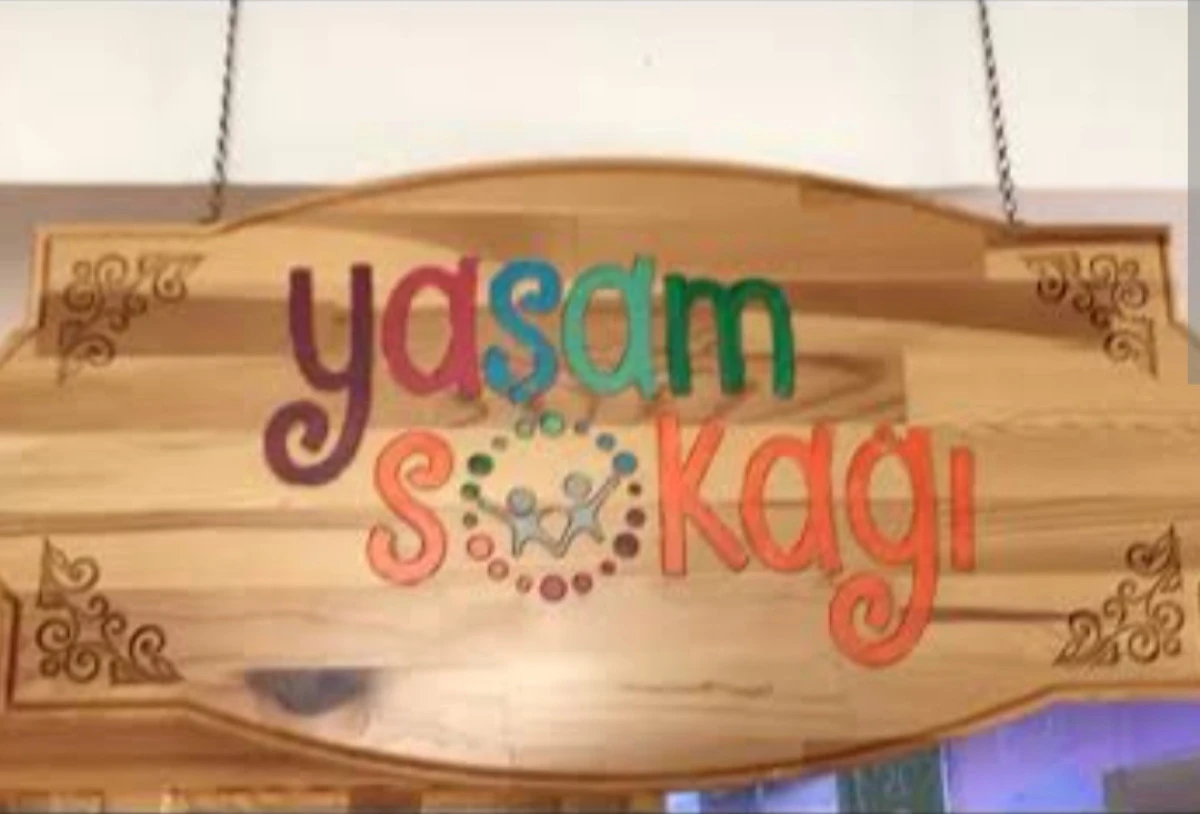 Avrupa'nın En İyi Öğretmenleri Arasında İki Türk Gururu: Yaşam Sokağı Eğitim Modeli ile Tarihe Geçtiler!
