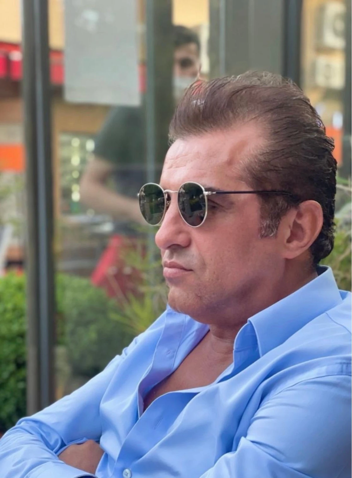Aşkın Karanlık Yüzüne Yolculuk: “İnsan Aplikasyonları” Okurla Buluşuyor