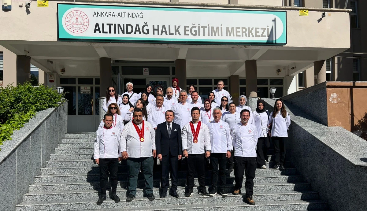 Altındağ Halk Eğitimi Merkezi'nde hedef 1.000'inci aşçıyı yetiştirmek