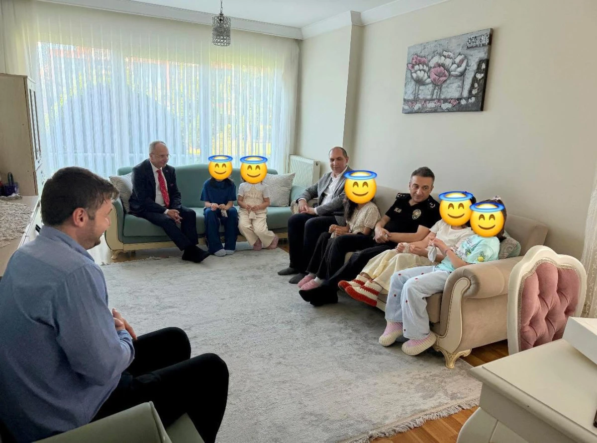 Ümraniye Kaymakamı Yüksel Çelik Kaşif Çocuk Evi’nde Bayram Sevinci Yaşattı