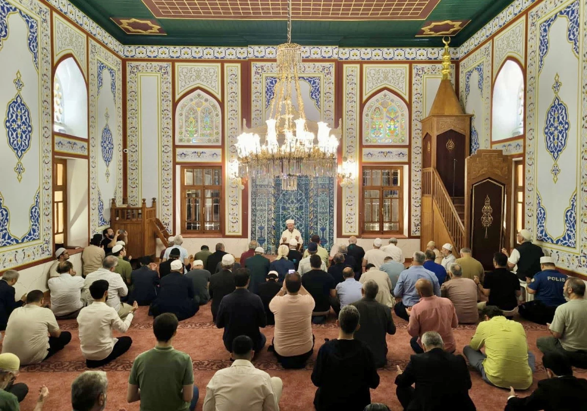 Ümraniye Kaymakamı Yüksel Çelik, Kandilli Mahmud-u Evvel Camii Restorasyon Açılışına Katıldı
