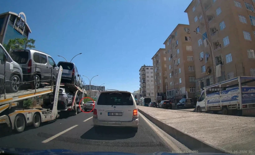 TIR şoförü manevra ile kazayı önledi