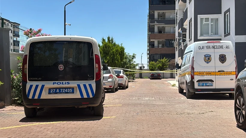Gaziantep’te Anne Kucağındaki Çocuğuyla 8. Kattan Atladı