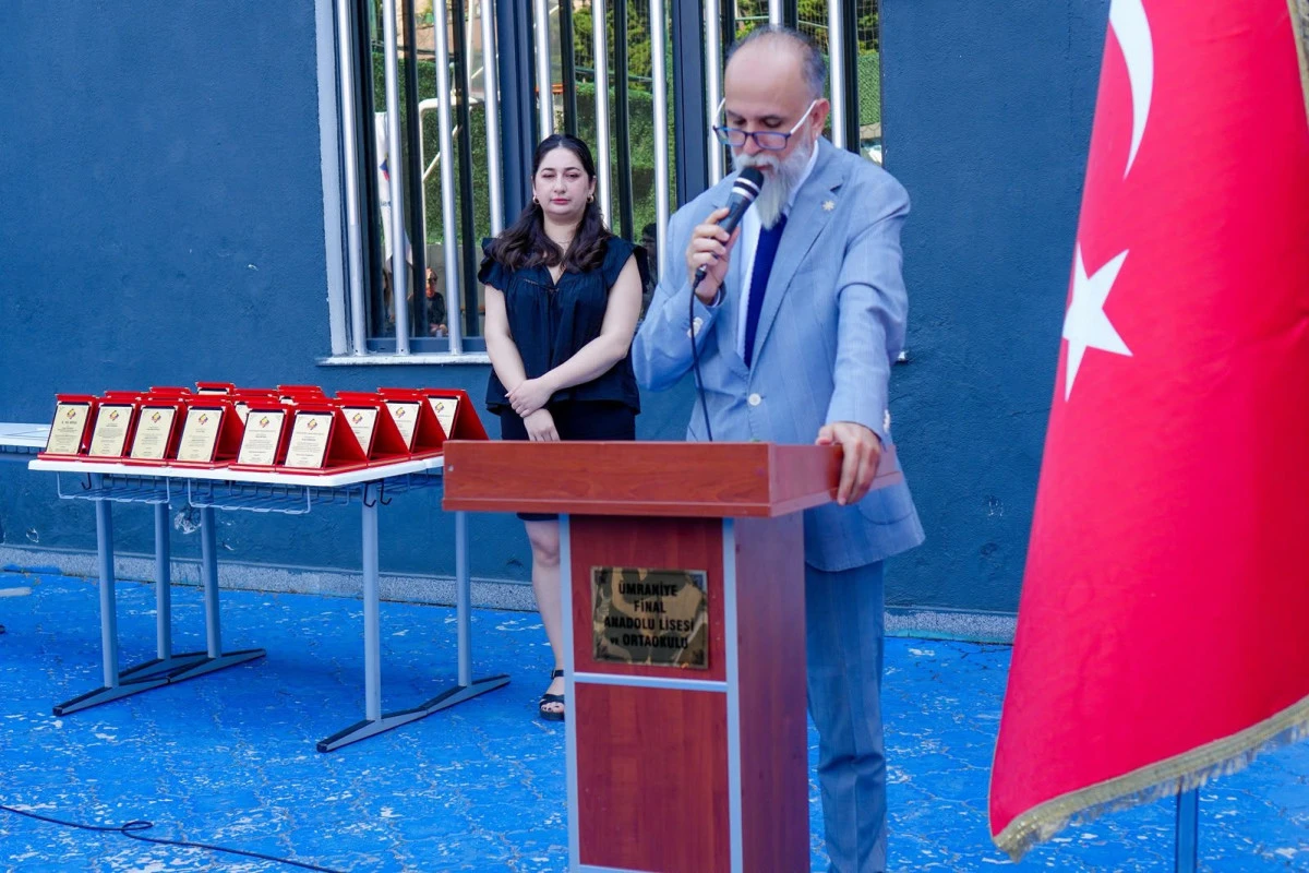 Ümraniye Final Okulları’nda Karne Heyecanı: Öğrenciler ve Veliler Bir Arada