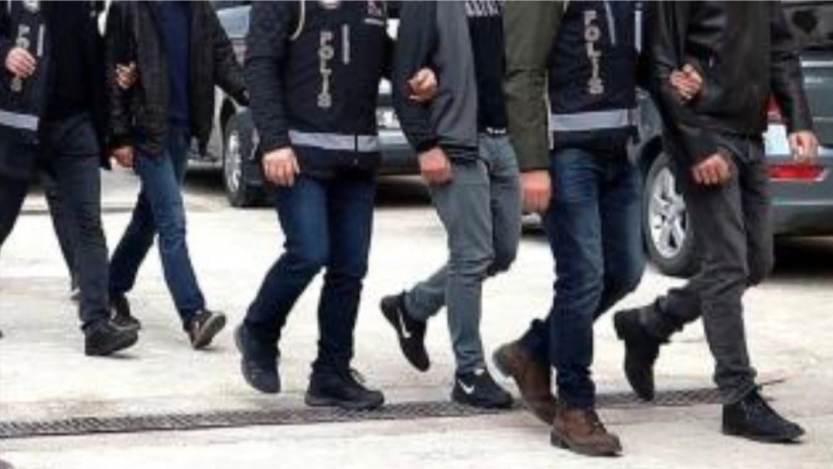 Ankara'da terör örgütlerine yönelik çalışmalarda gözaltına alınan 225 şüpheliden 178'i tutuklandı