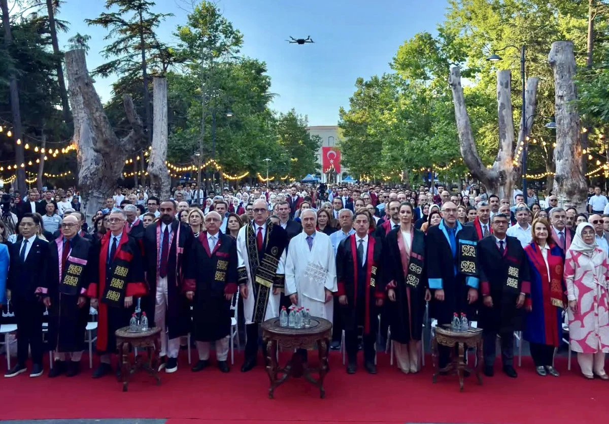 İstanbul Üniversitesi İstanbul Tıp Fakültesi Mezuniyet Töreni: Geleceğin Doktorları Uğurlandı
