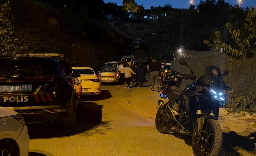 Arnavutköy’de uzaklaştırma kararına rağmen eski eşi ve oğlunu pompalı tüfekle öldüren baba intihar etti.