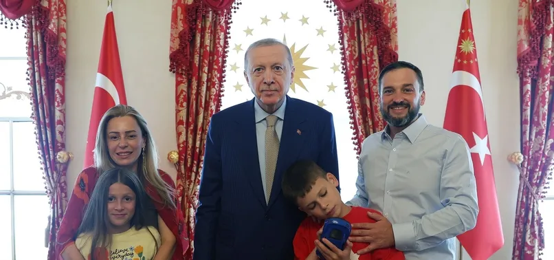 Başkan Erdoğan,  Nefrete karşı kek dağıtan Joshua Harris’i Dolmabahçe'de kabul etti