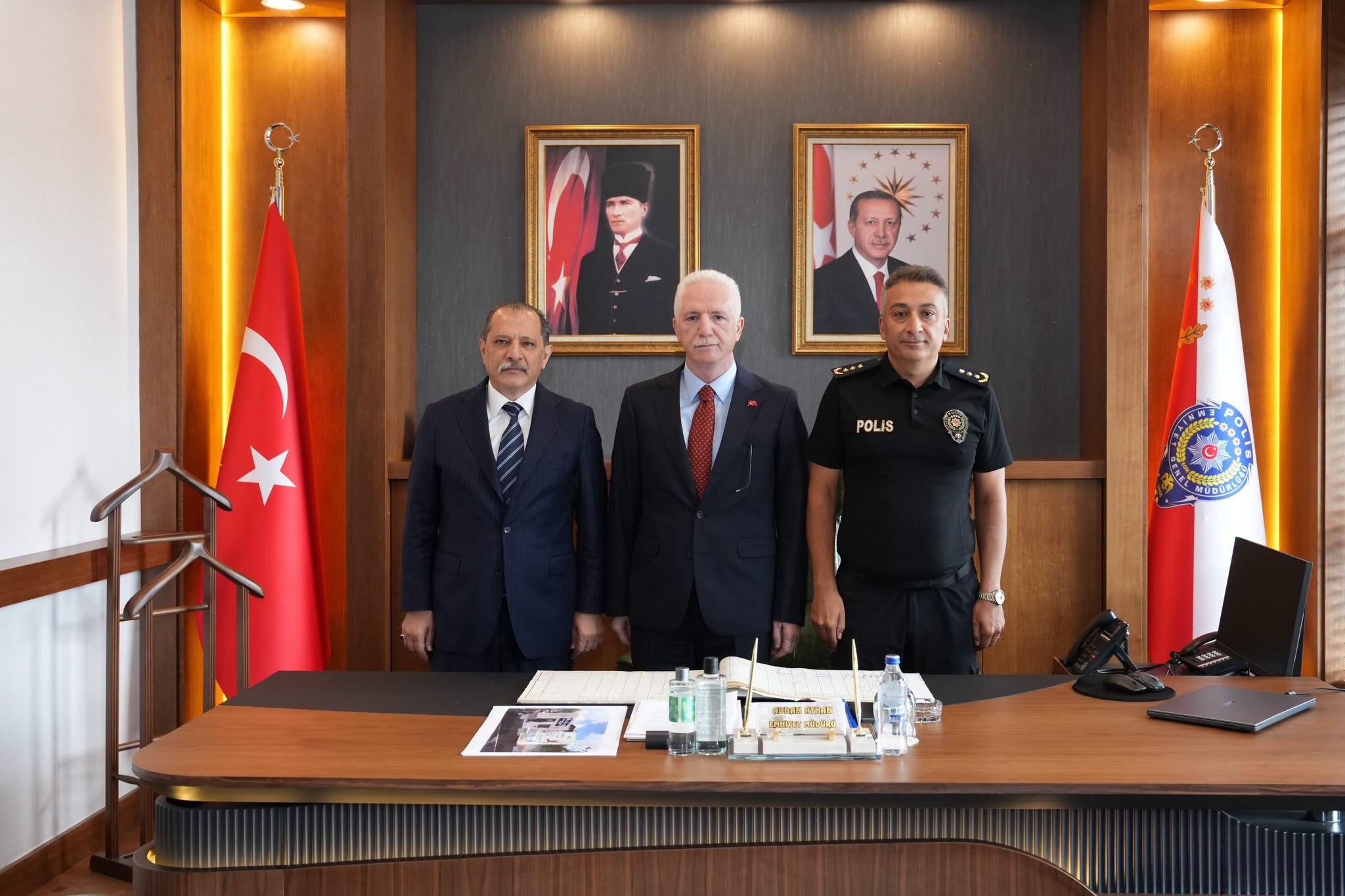 Davut Gül Ümraniye Emniyet Müdürlüğü’nü Ziyaret Etti