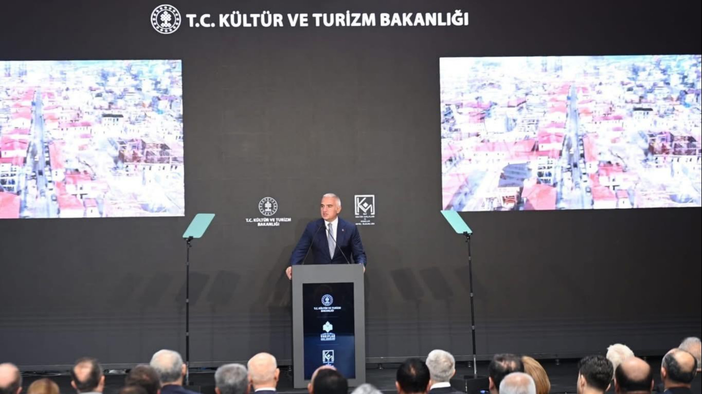 Bakan Ersoy, Deprem Bölgesindeki Çalışmaları Değerlendirdi