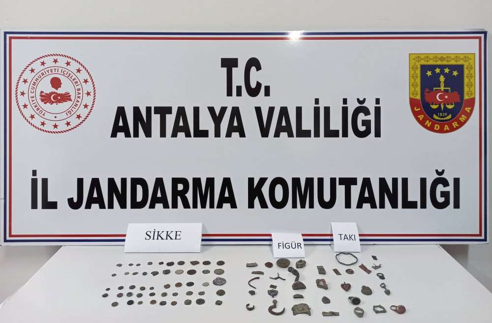 Serik’te tarihi eser kaçakçıları yakalandı