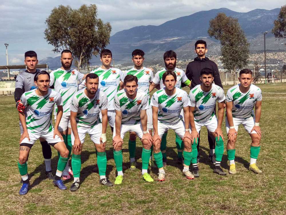 Kınıkspor, Finikespor'u 3-2 yendi