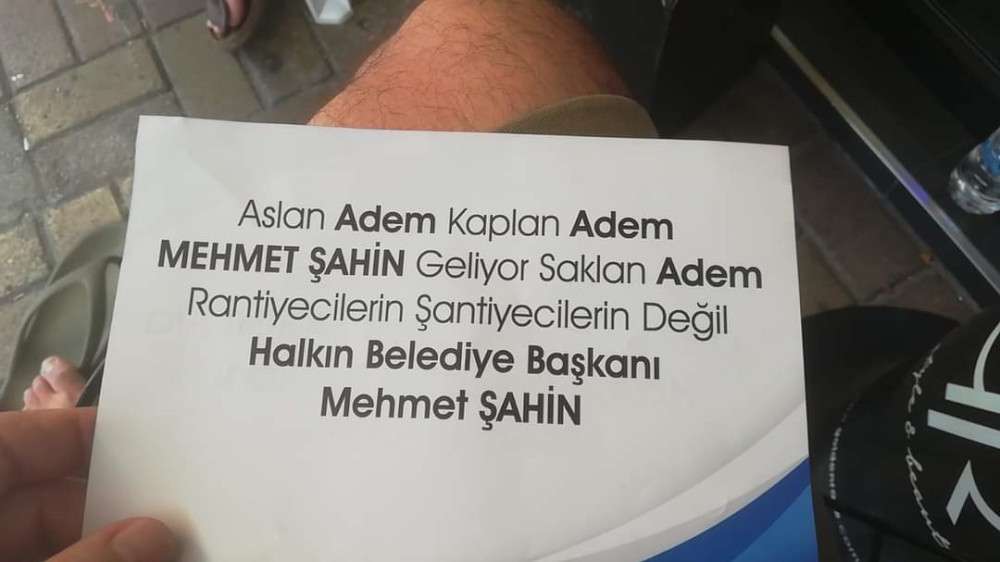 Alanya'da dağıtılan mesajlar siyaseti hareketlendirdi