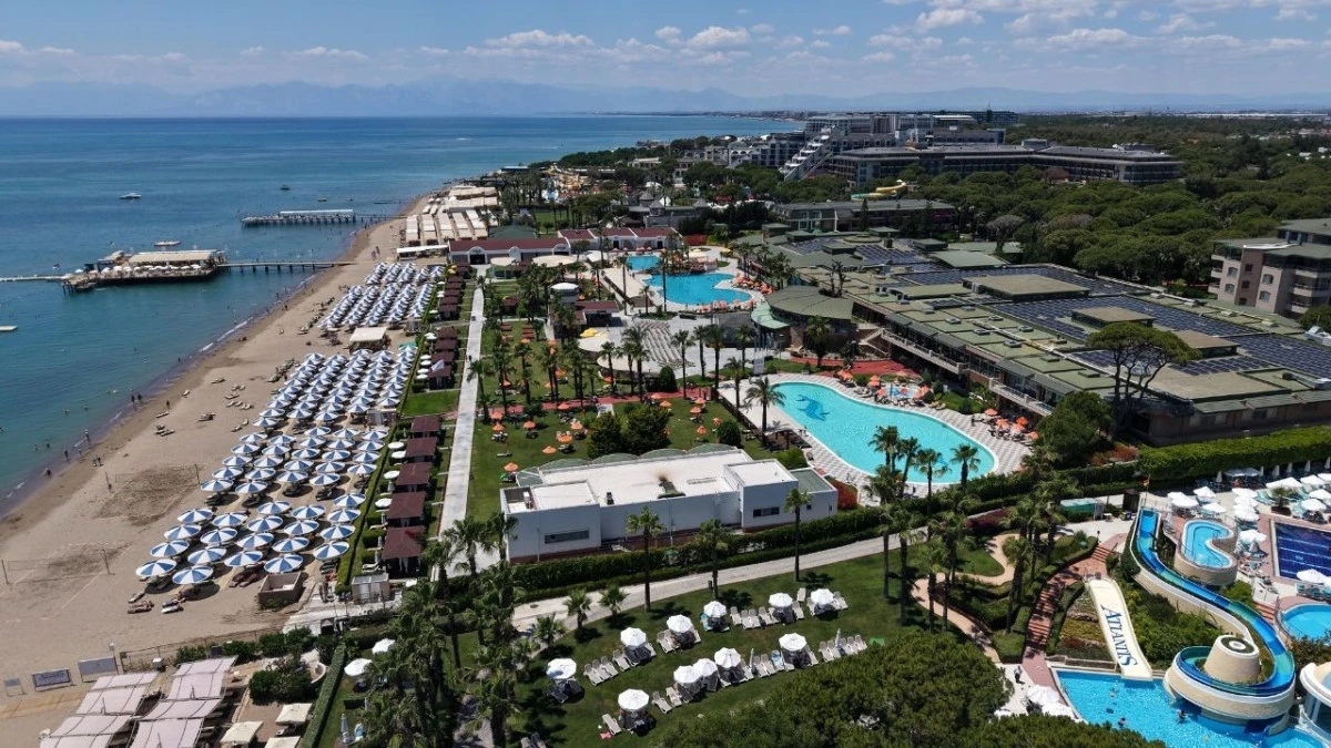 Antalya'da iki bayramın yüzde 100 mutluluğu 
