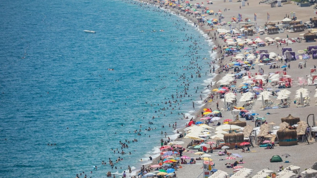 Antalya’ya gelen turist sayısı 9 milyonu aştı  