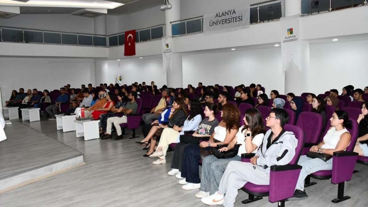 Alanya Üniversitesi'nde ilk ders: Uyum ve kaynaşma  