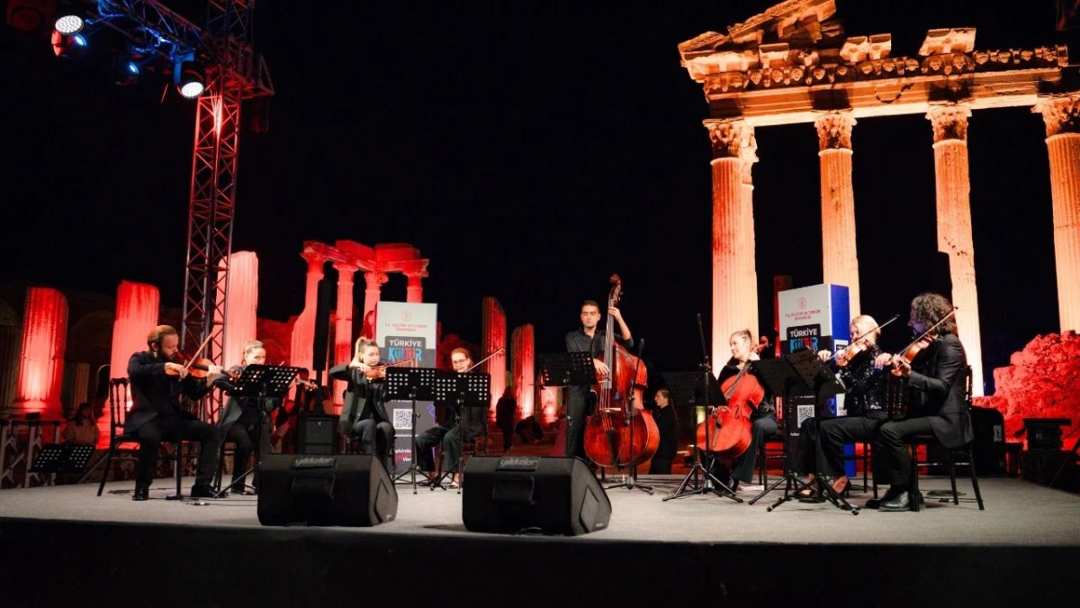 Görkemli Aspendos'ta görkemli dans gösterisi  