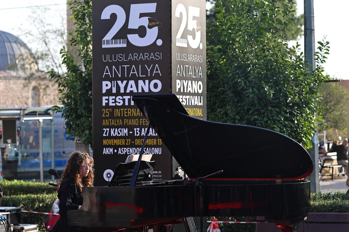 Antalya'da festival coşkusu