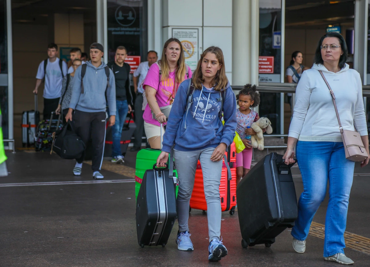 Antalya'ya tatile gelen İngiliz ve Polonyalı turist sayısı arttı