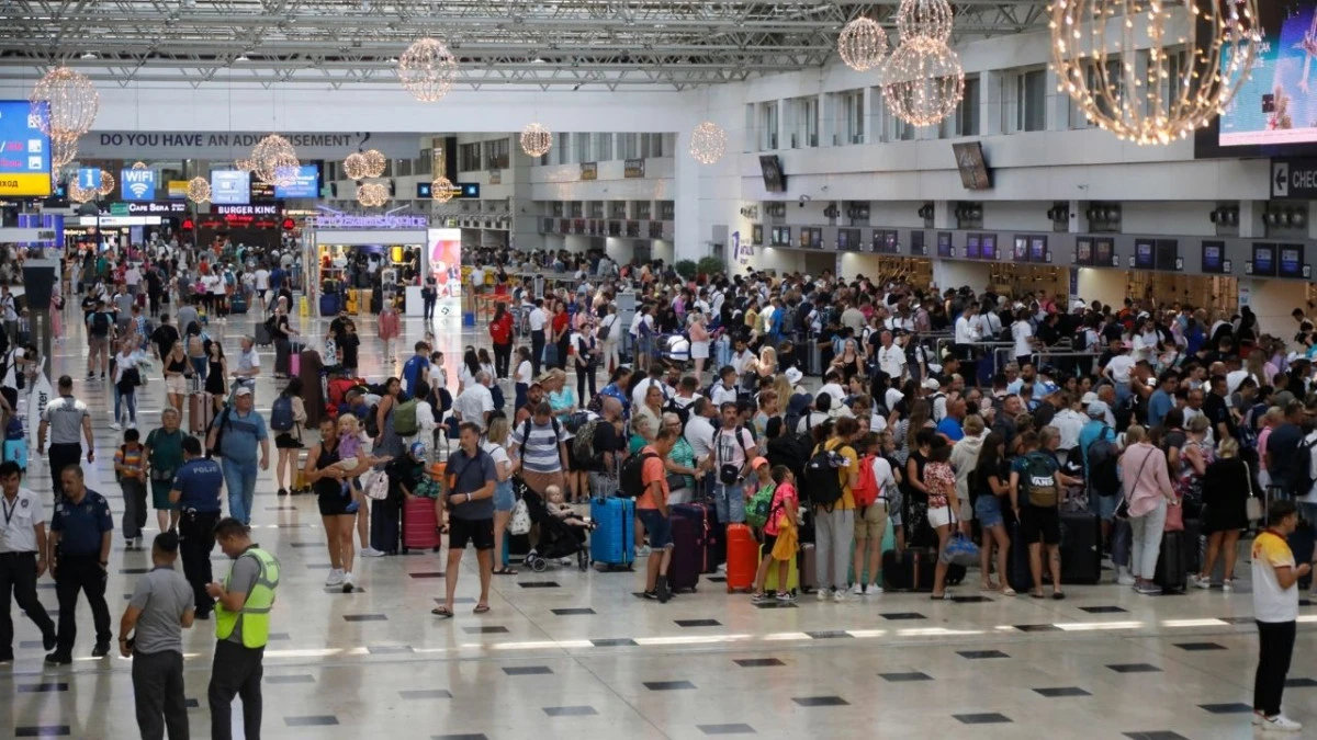 Antalya Havalimanı kasımda 1,7 milyon yolcu ağırladı