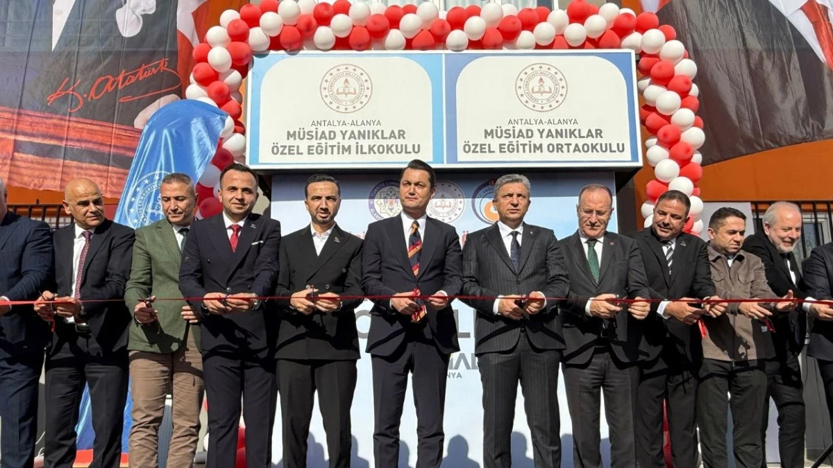 Vali Şahin'den 2 okul açılışı 