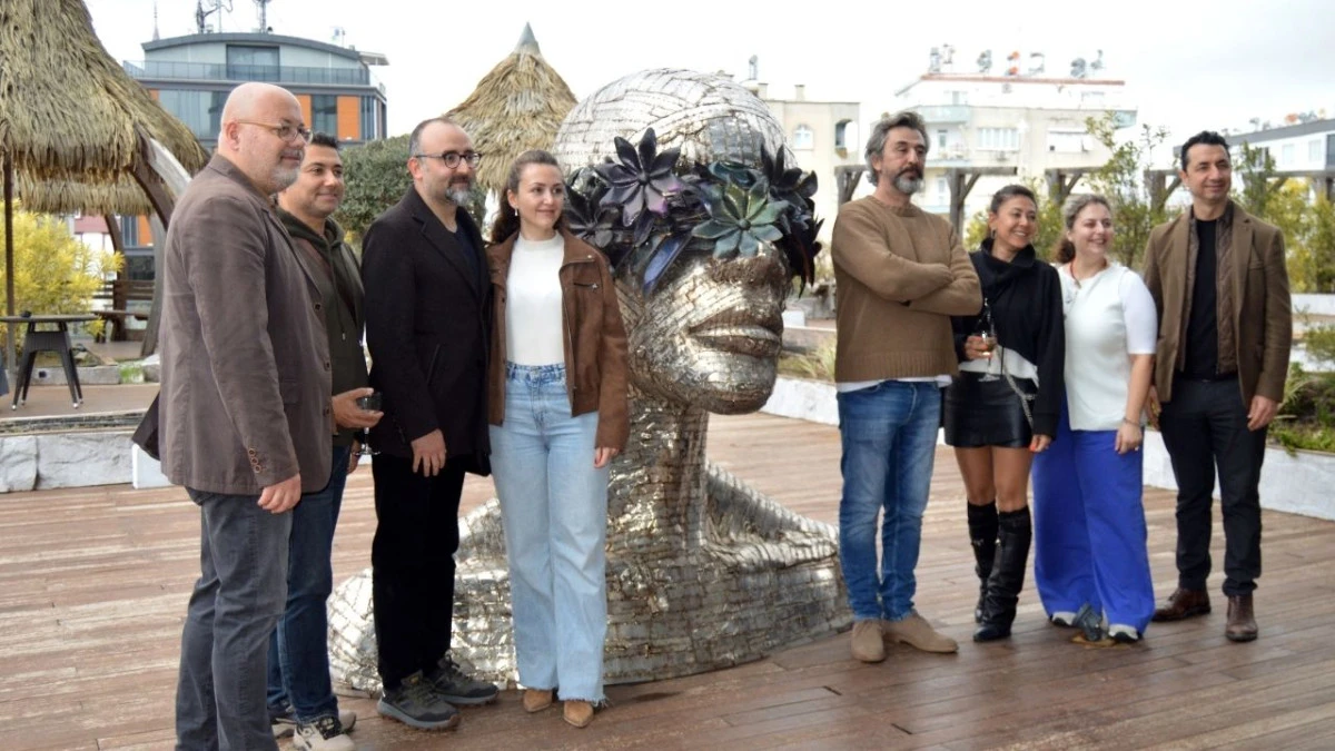 Antalyalı mimarın ofisinde sanat söyleşileri başlatıldı 