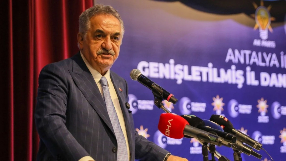 Hayati Yazıcı Antalya’da partililerle buluştu