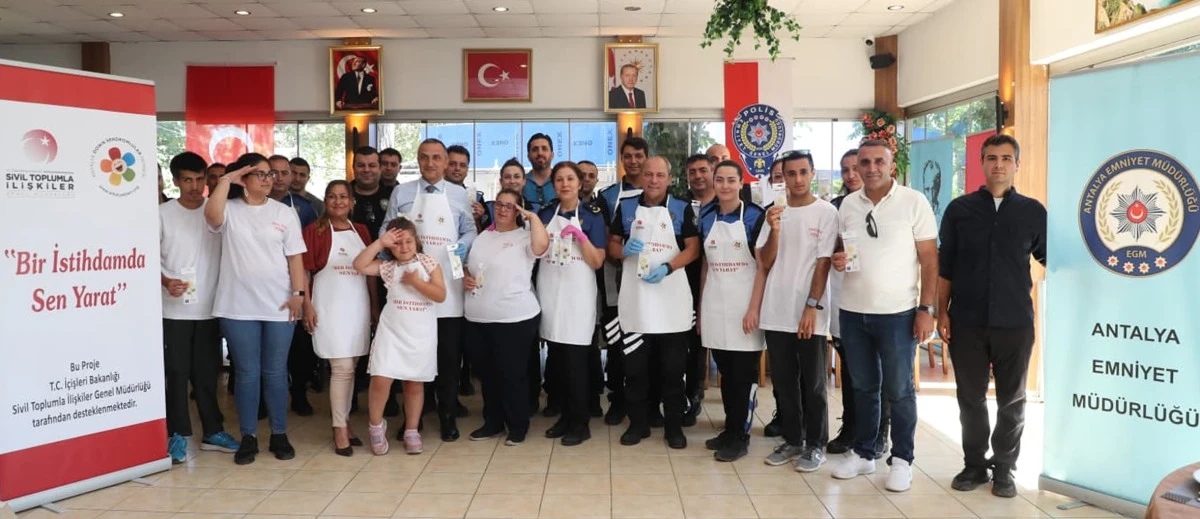 Antalya Polisi özel gereksinimli bireylerle buluştu
