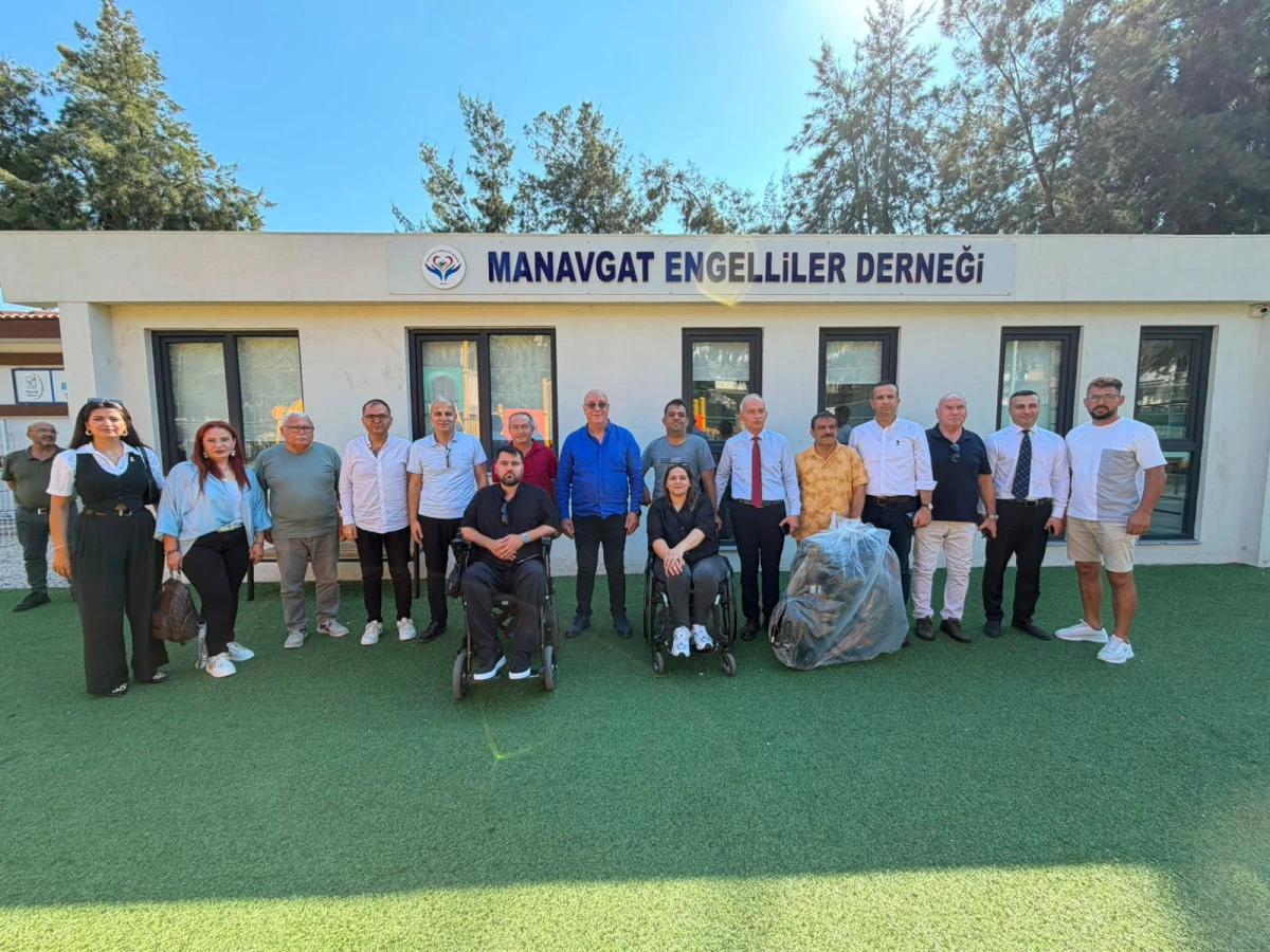 Zafer Partisi Manavgat'ta engellilerle kucaklaştı