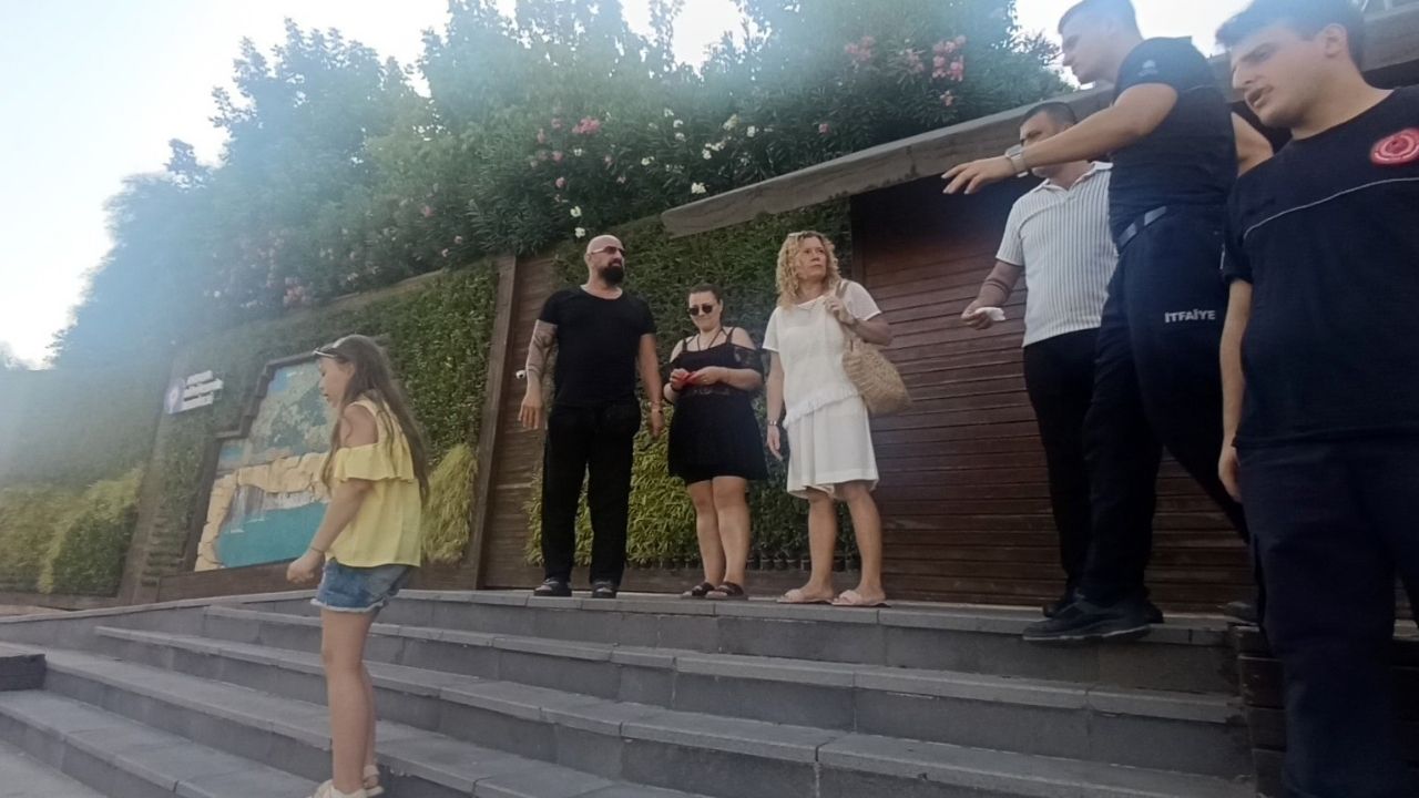 Antalya'da asansör paniği