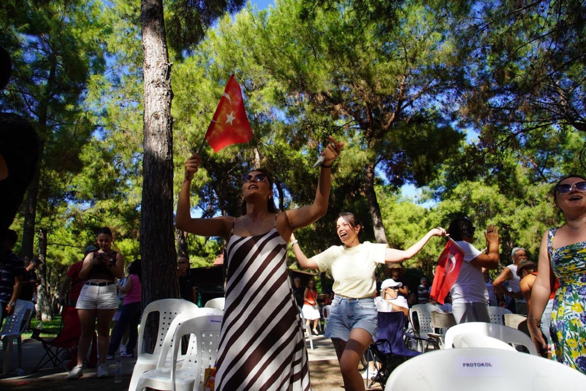 hayatparkta-keyifli-bir-yaz-gunu-gunduz-sampiyonluk-gece-konser-coskusu-9-113408