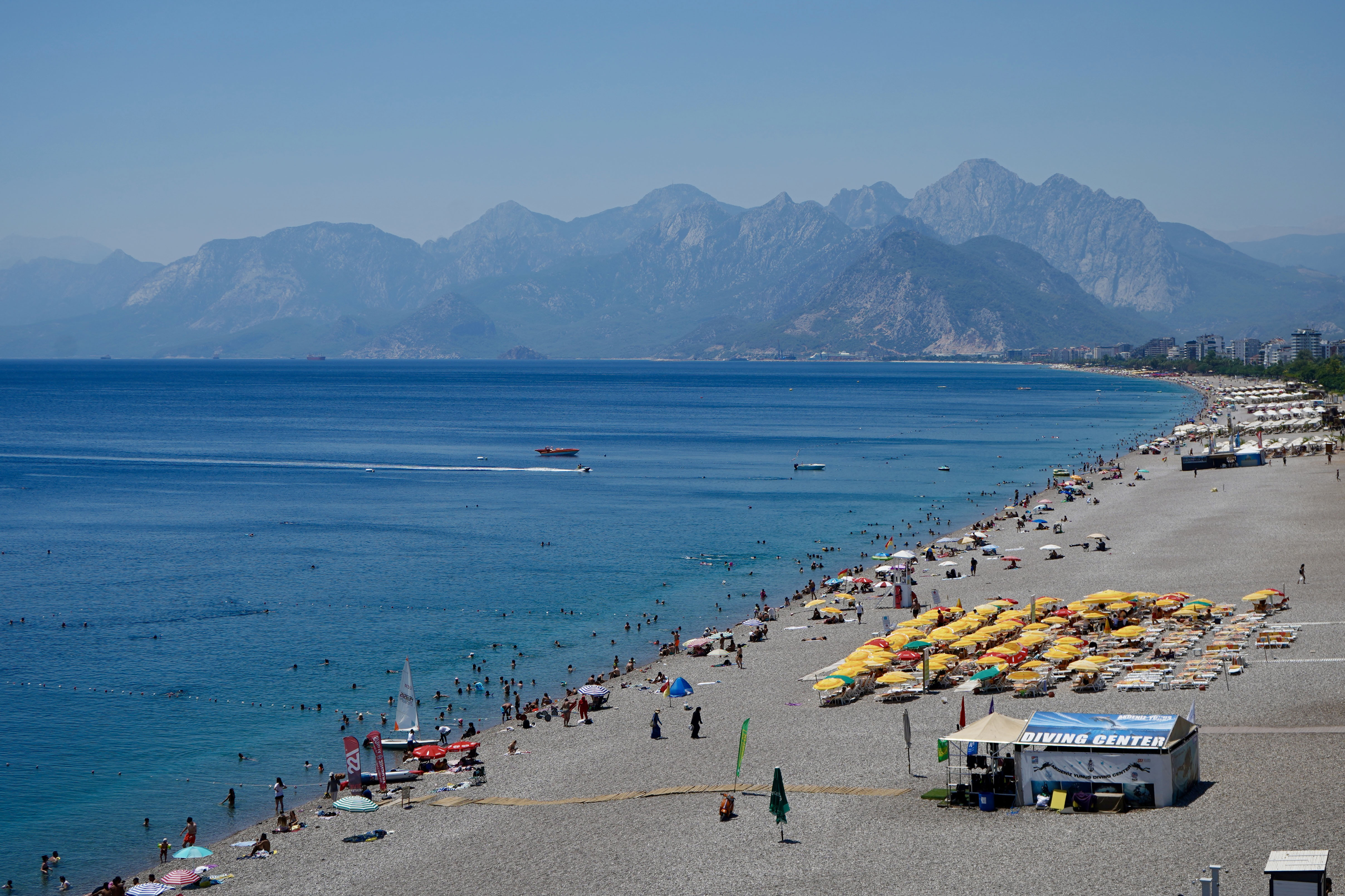 antalyada-sicak-hava-bunaltti1433917426215-021728