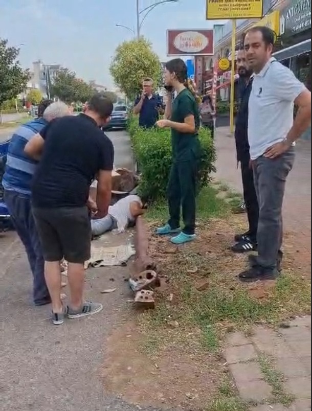 otomobil-ile-elektrikli-bisiklet-carpist1446284430169-054923