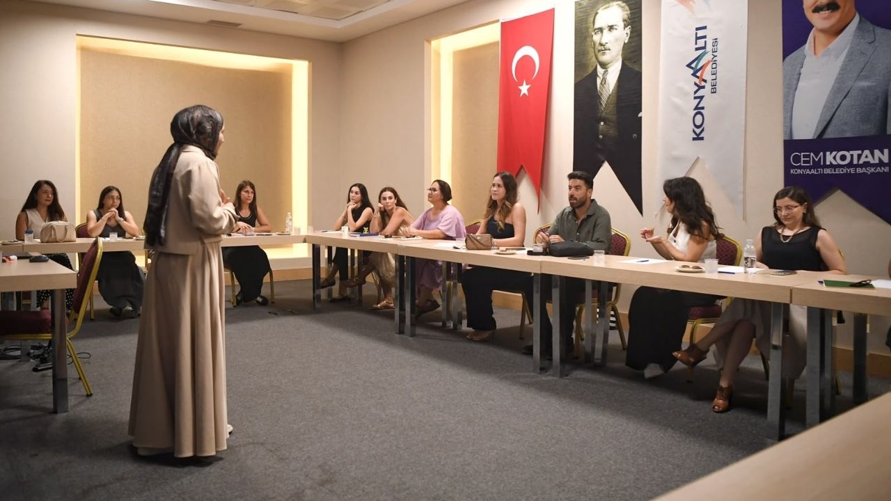 Konyaaltı personeline ilk yardım eğitimi 