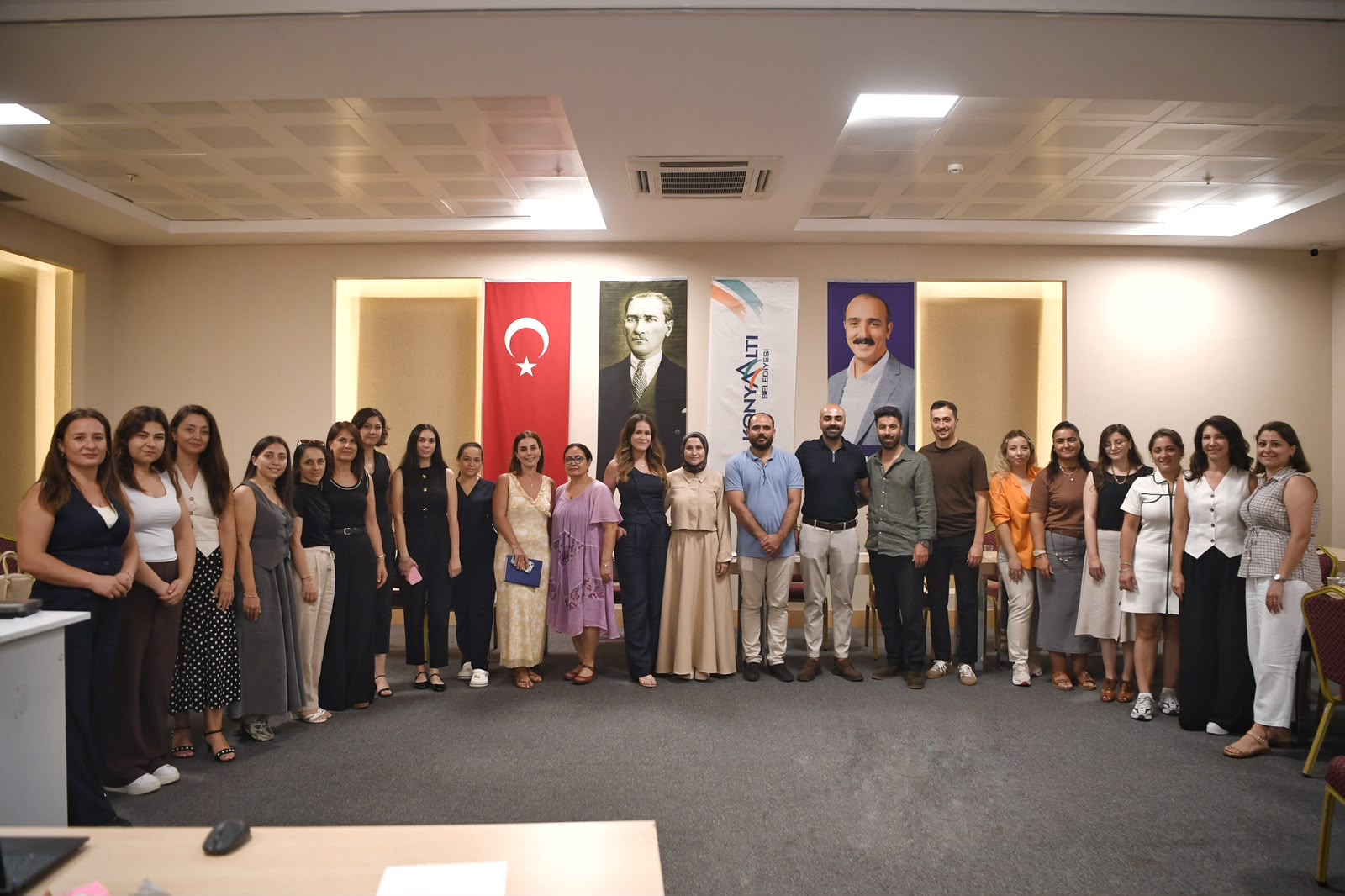 konyaalti-belediyesinden-personele-psikolojik-ilk-yardim-egitimi-5-124616