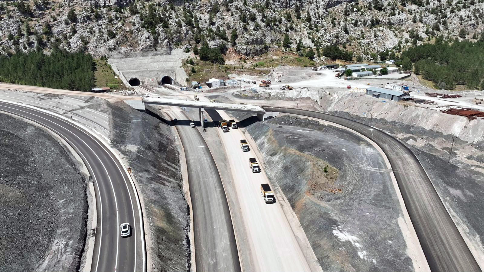turkiyenin-en-uzun-ilk-5teki-iki-tunel1464308435686-101605