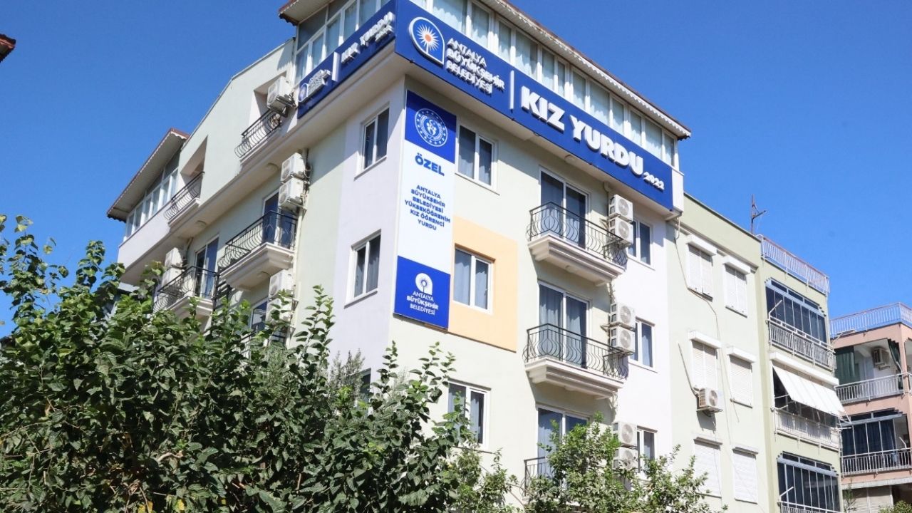 Büyükşehir, üniversitelileri 5 yurduyla karşılayacak