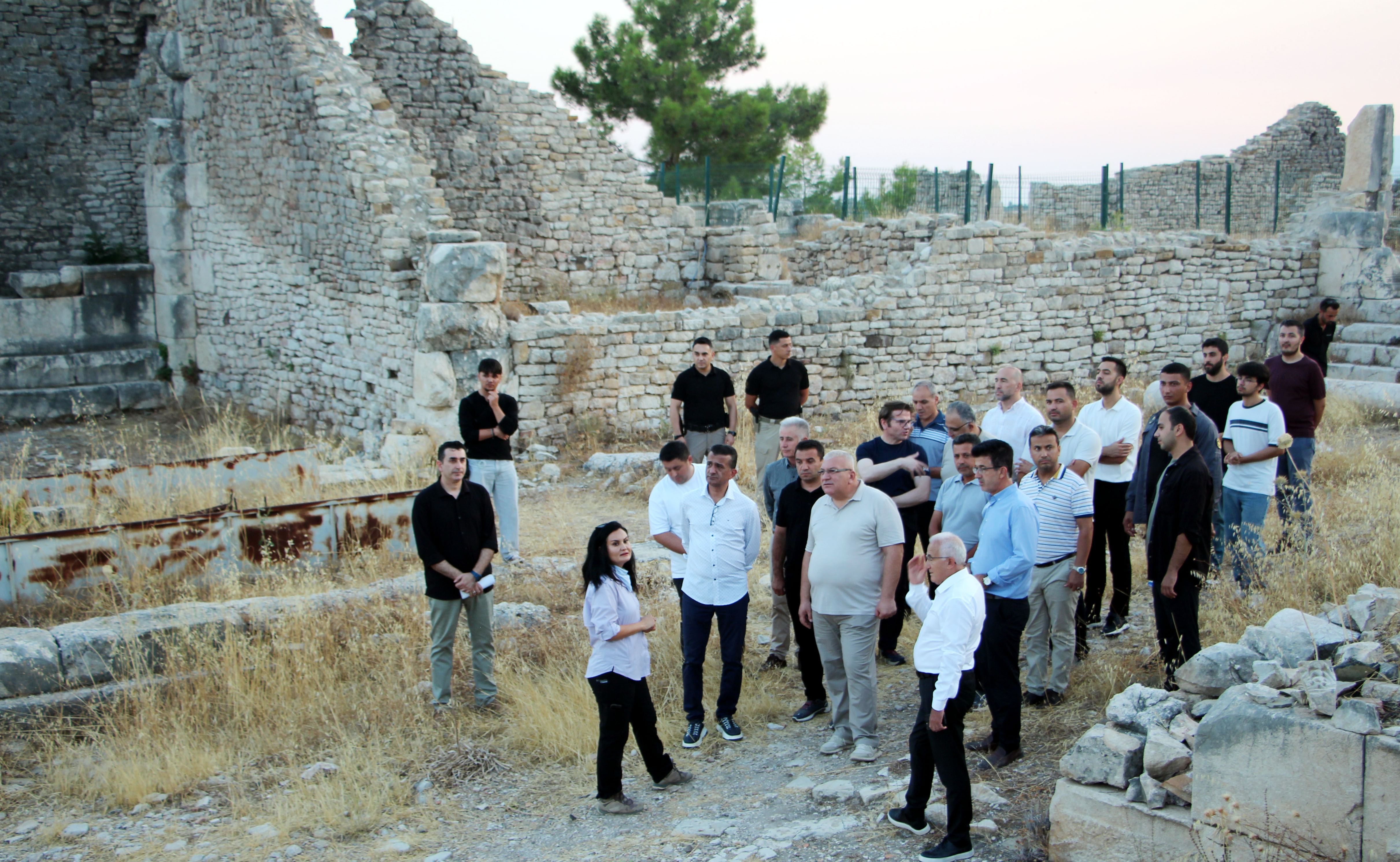 rhodiapolis-antik-kentinde-inceleme-1465909436163-102642
