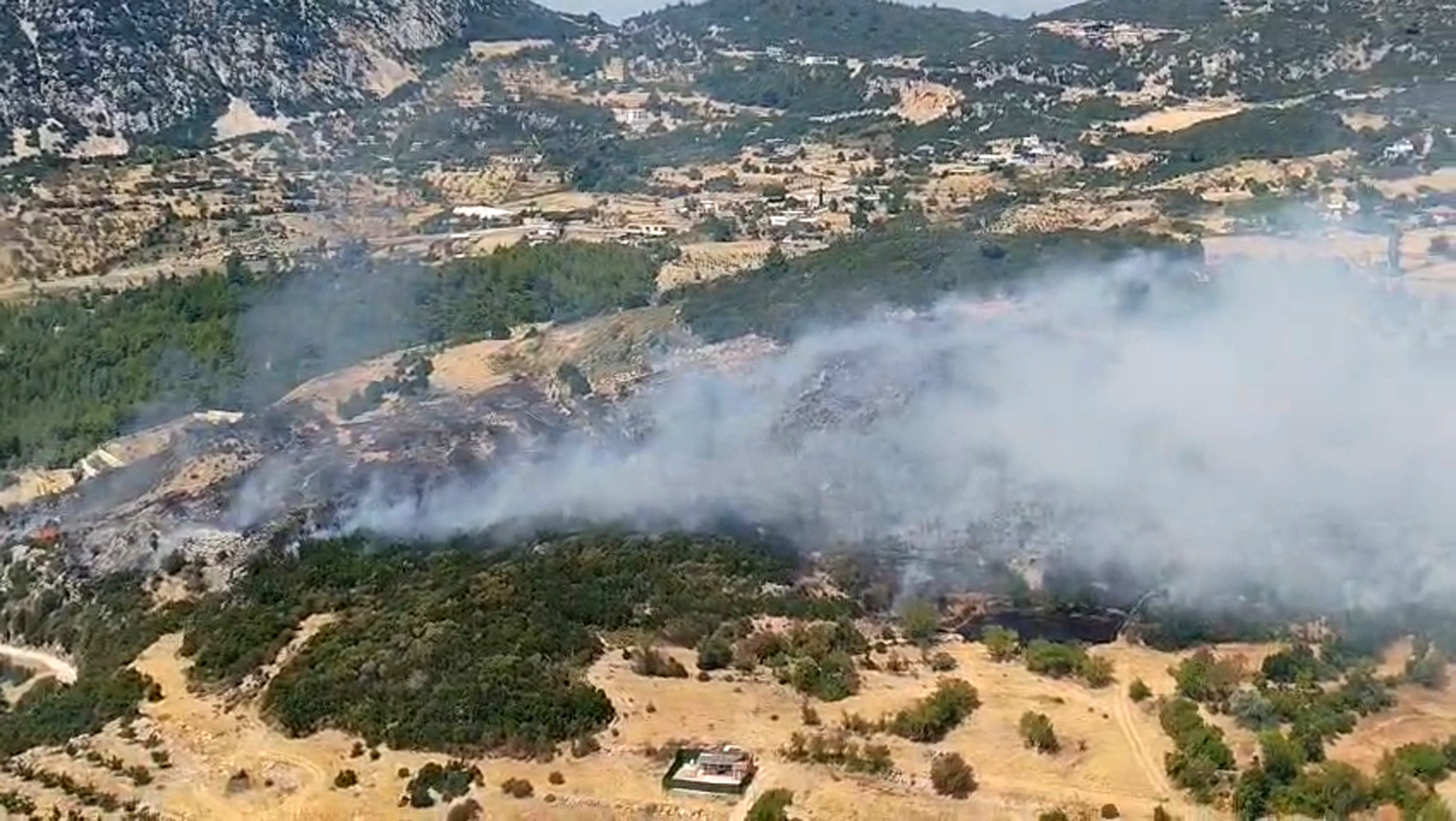 antalyada-orman-yangini1469187437165-014924