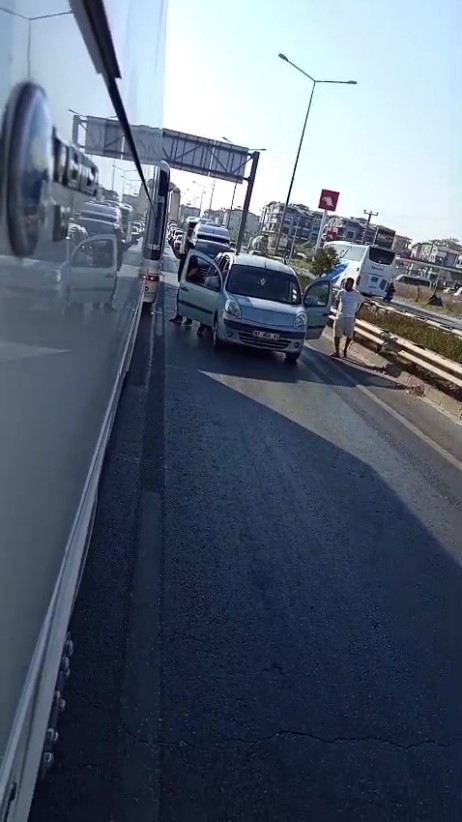 aw77615403-105518